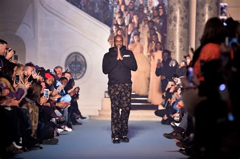 lv con direttore creativo virgil|Virgil Abloh, l'ultima sfilata per Louis Vuitton: 5 cose da sapere .